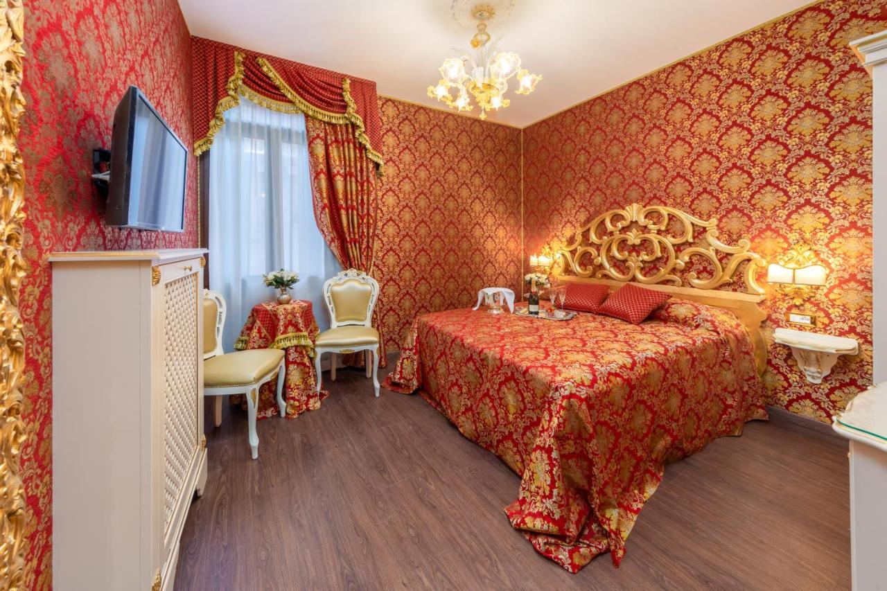 La Veneziana Boutique Rooms ภายนอก รูปภาพ